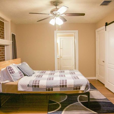 Shiner Country Inn エクステリア 写真