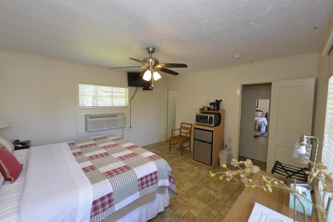 Shiner Country Inn エクステリア 写真