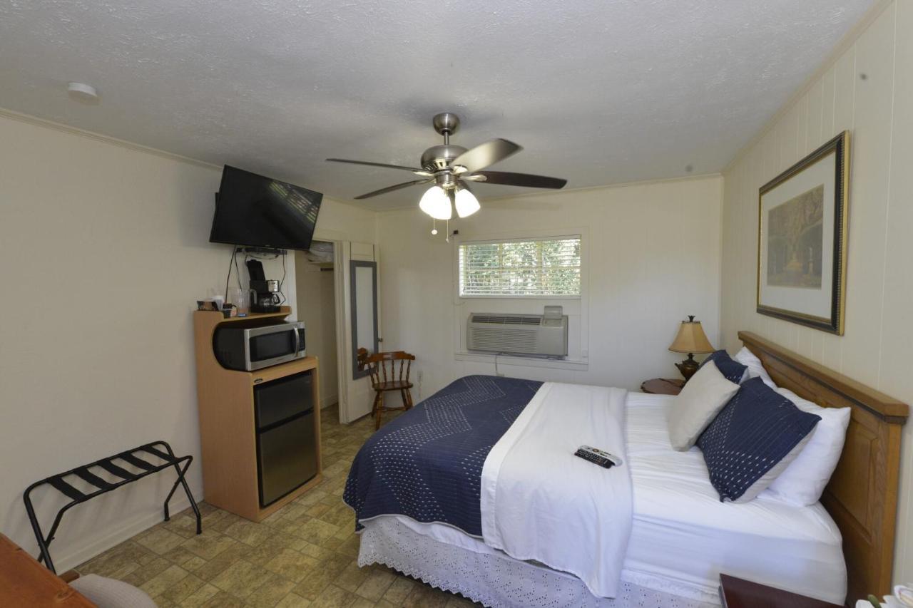 Shiner Country Inn エクステリア 写真
